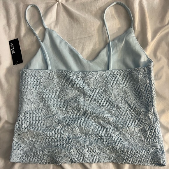Arden’s Medium Cropped Tank Top - Picture 2 of 3